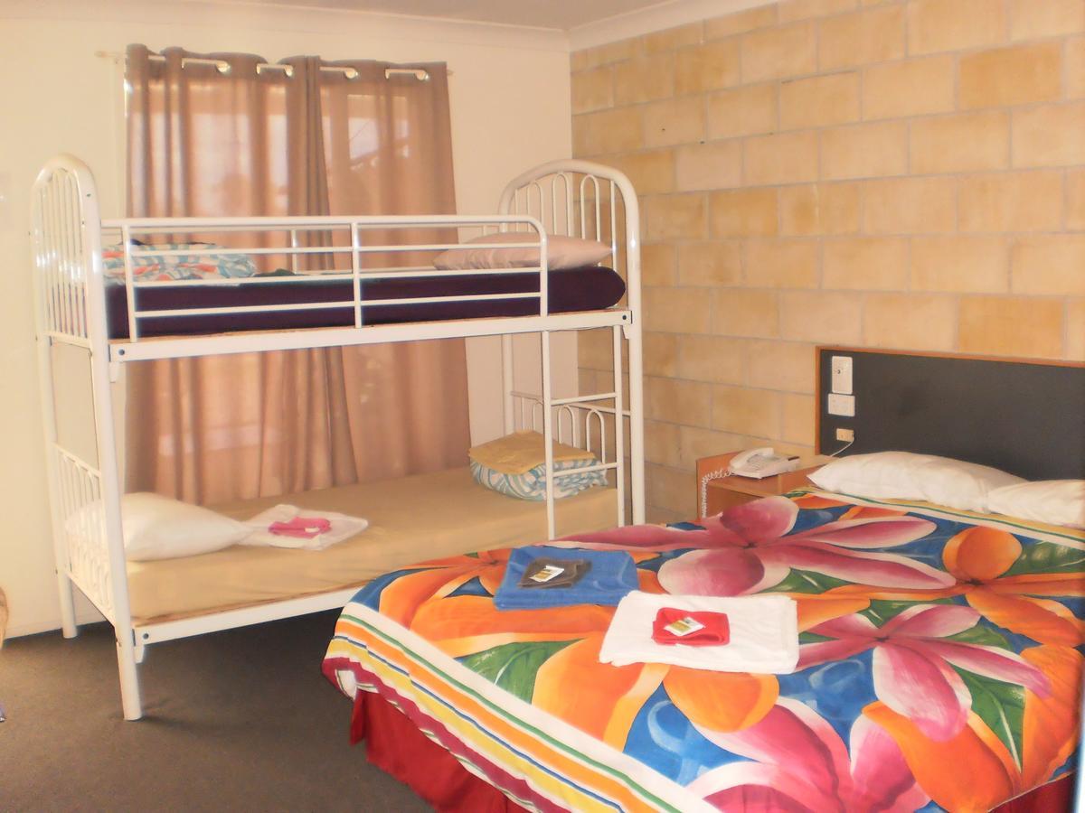 Country View Motel Ilbilbie Bagian luar foto